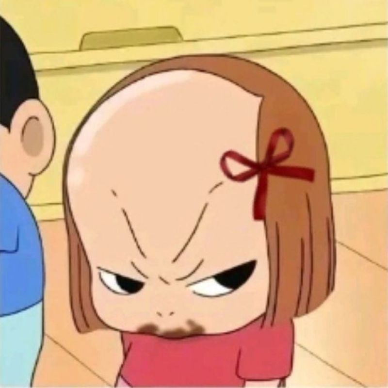 Meme dỗi với biểu cảm khó chịu