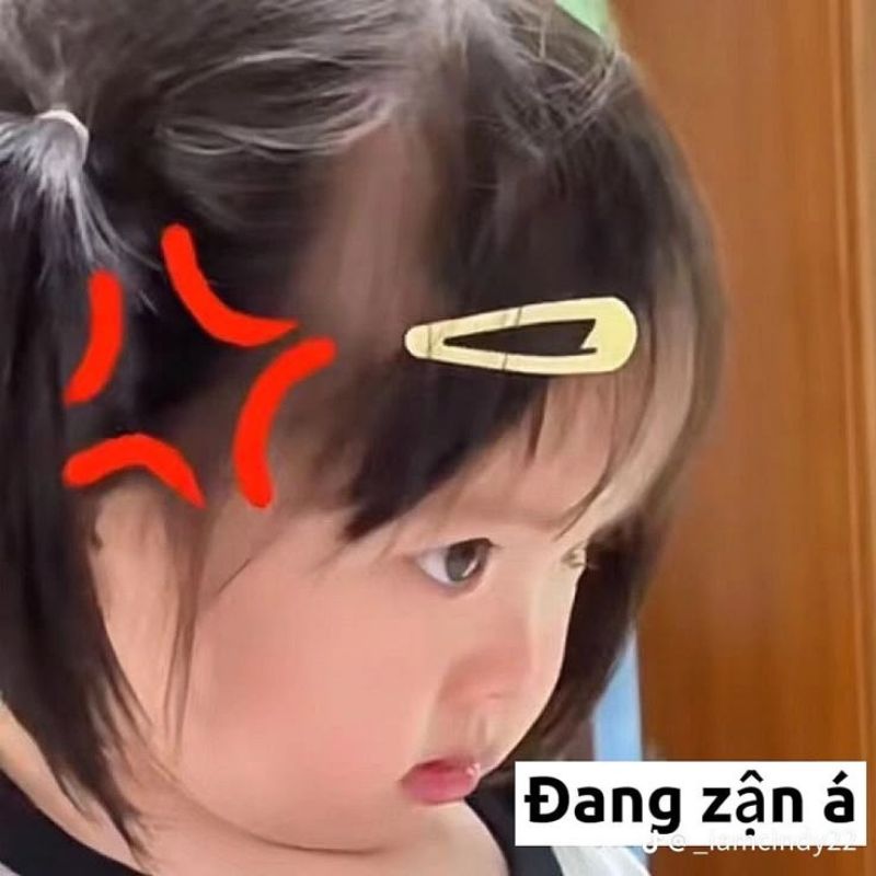 Meme em bé dỗi đáng yêu